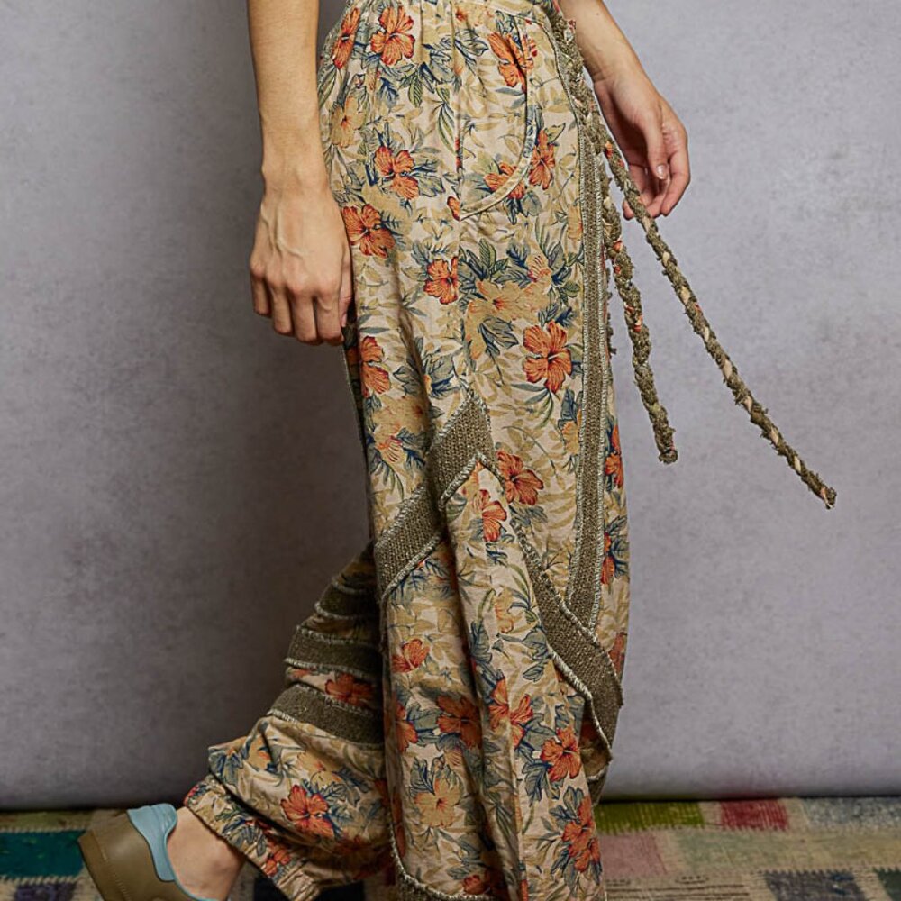 POL Floral Wide-Leg Pants with Star Patch - Picture 2 of 5